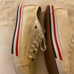 Tommy Hilfiger white sneakers